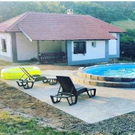 Brusnica Konaci גורני מילנובץ