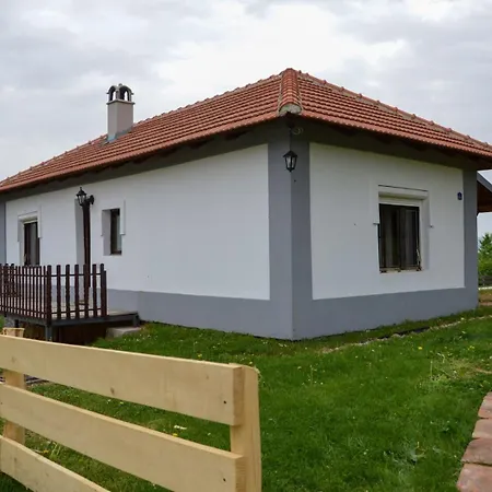 דירה Brusnica Konaci