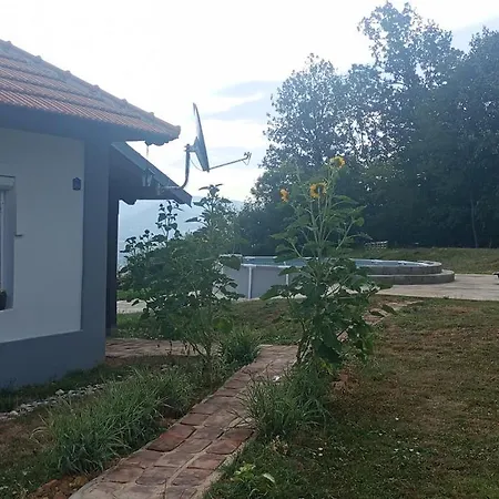 Brusnica Konaci דירה